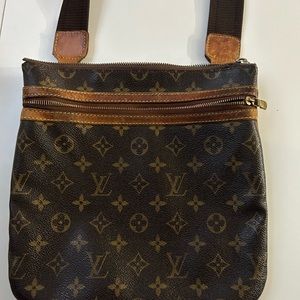 Authentic Louis Vuitton Crossbody